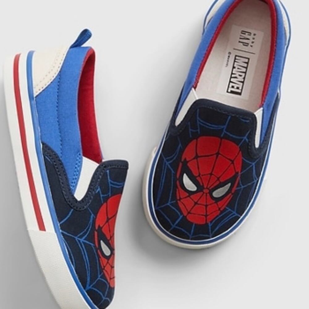 NWT Marvel Spider-Man Graphic Slip-On Shoes Sneakers (Size 5)